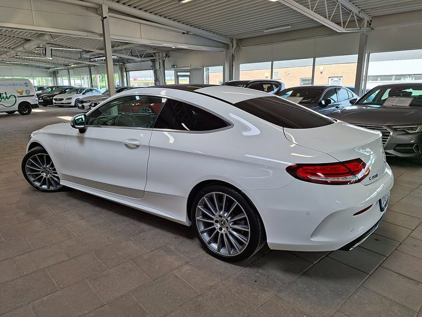 Bild 3 av Mercedes-Benz C 200 Coupé 9G-Tronic AMG Line Panorama|Navi|Burmester