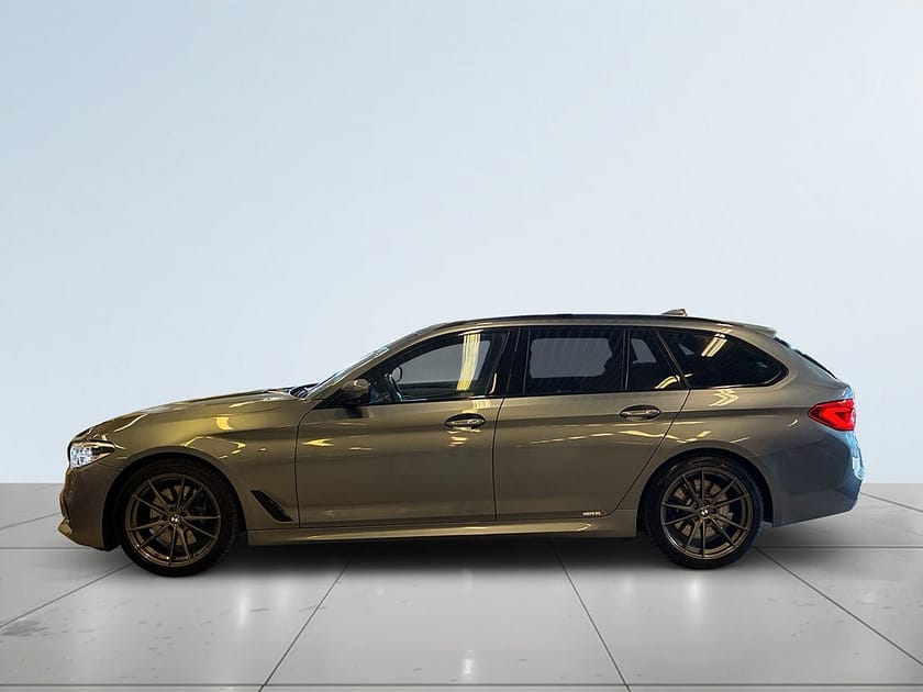 Bild 4 av BMW 530d xDrive Touring M Sport Drag/HuD/360/Skinn/Navi/Rattvärm/SoV