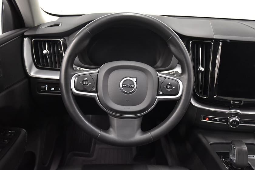 Bild 2 av Volvo XC60 Recharge T6 AWD Inscription Pano Skinn Drag