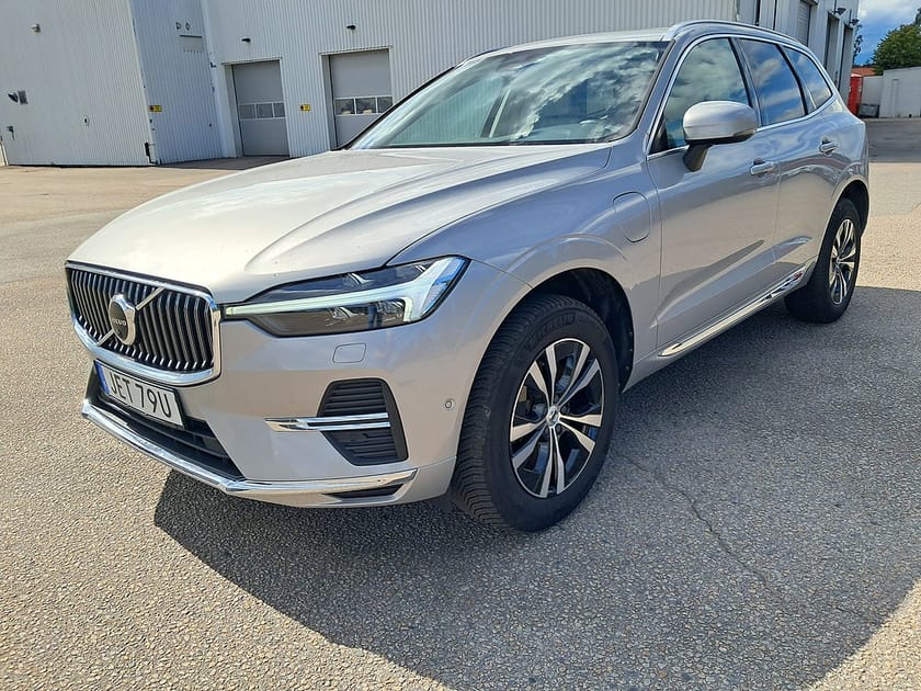 Bild 1 av Volvo XC60 T6 Recharge Core Edition plug in AWD 350HK Panorama Läder