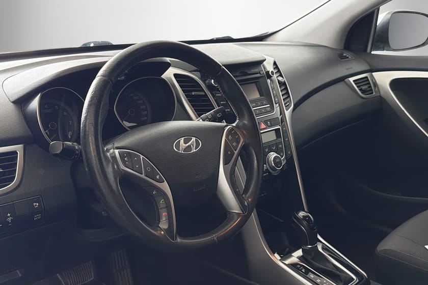 Bild 4 av Hyundai i30 5D 135hk Automat Dragkrok En ägare
