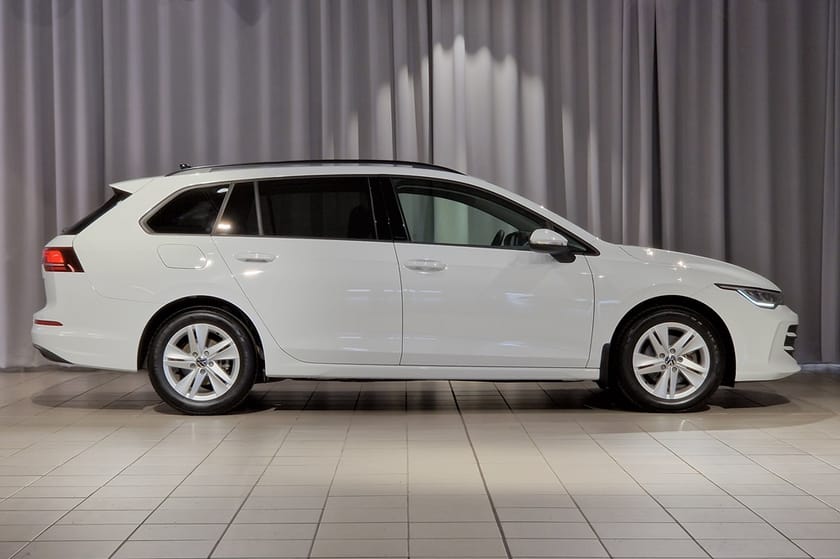 Bild 4 av Volkswagen Golf Sportscombi LIFE / 1.5 TSI / 150 HK / P-värmare