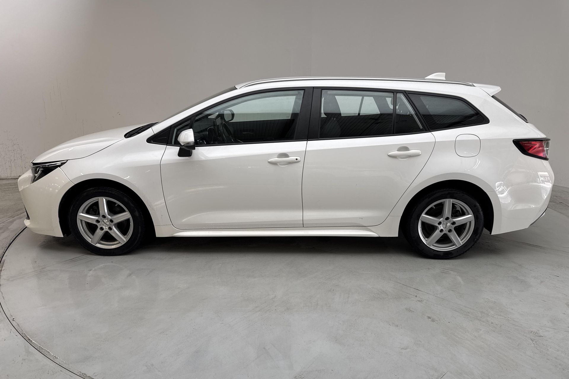 Toyota Corolla Touring Sports Hybrid 2022, bild 2/10