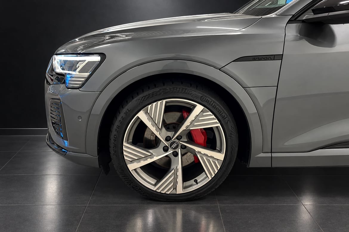 Audi Audi Q8 50 e-tron quattro — bild 10