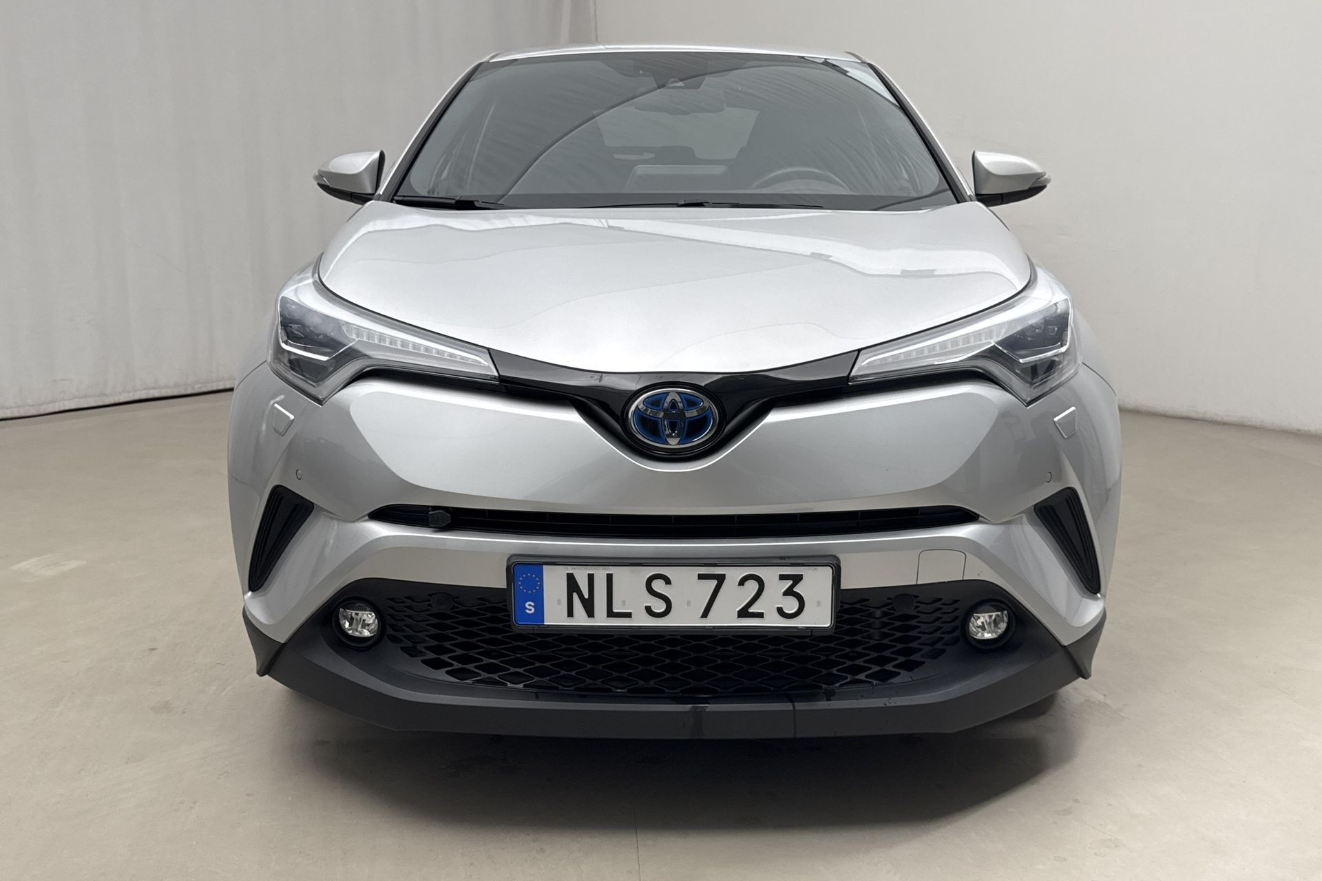 Toyota C-HR Hybrid 2017, bild 5/10