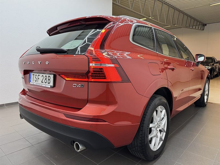 Bild 3 av Volvo XC60 D4 AWD 190hk Värmare/Läder/Navi/Bkamera/Krok/Carplay