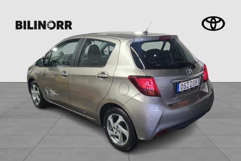 Bild 3 av Toyota Yaris Hybrid 1,5 HSD 5-D ACTIVE V-HJUL