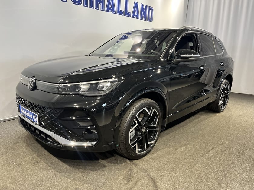 Bild 3 av Volkswagen Tiguan R-Line /Diesel / Drag / 360-kamera