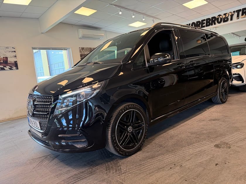 Bild 2 av Mercedes-Benz V 300d 4MATIC 3.2t V300d AMG AWD Burmester MOMS Ombyggd Lastbilsreg Värmare