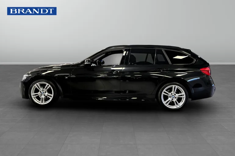 BMW 320i xDrive Touring