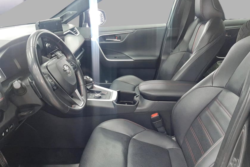 Bilde 4 av Toyota RAV4 Plug-in Hybrid Executive Bitone - Skinn - LED - Ventilerte forseter