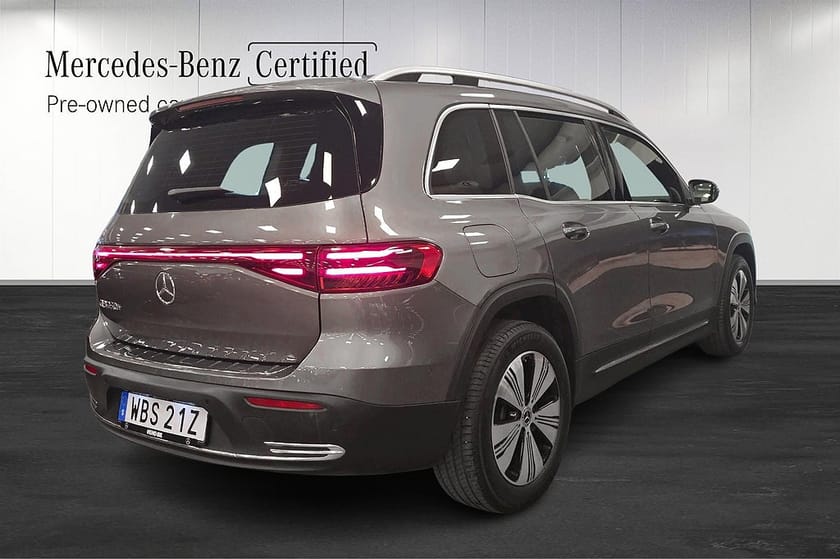 Bild 3 av Mercedes-Benz EQB 250+ 7 Sits Distronic Backkamera Panelbelysning