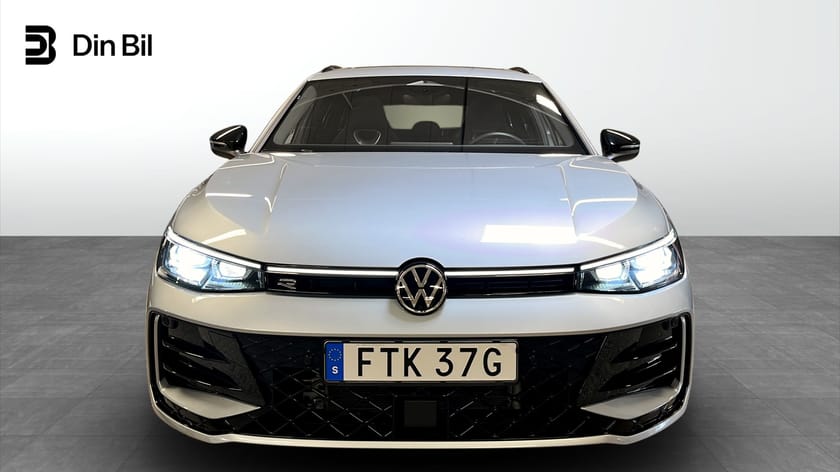 Bild 4 av Volkswagen Passat Variant eHybrid R-Line Black Style/Panorama/Drag