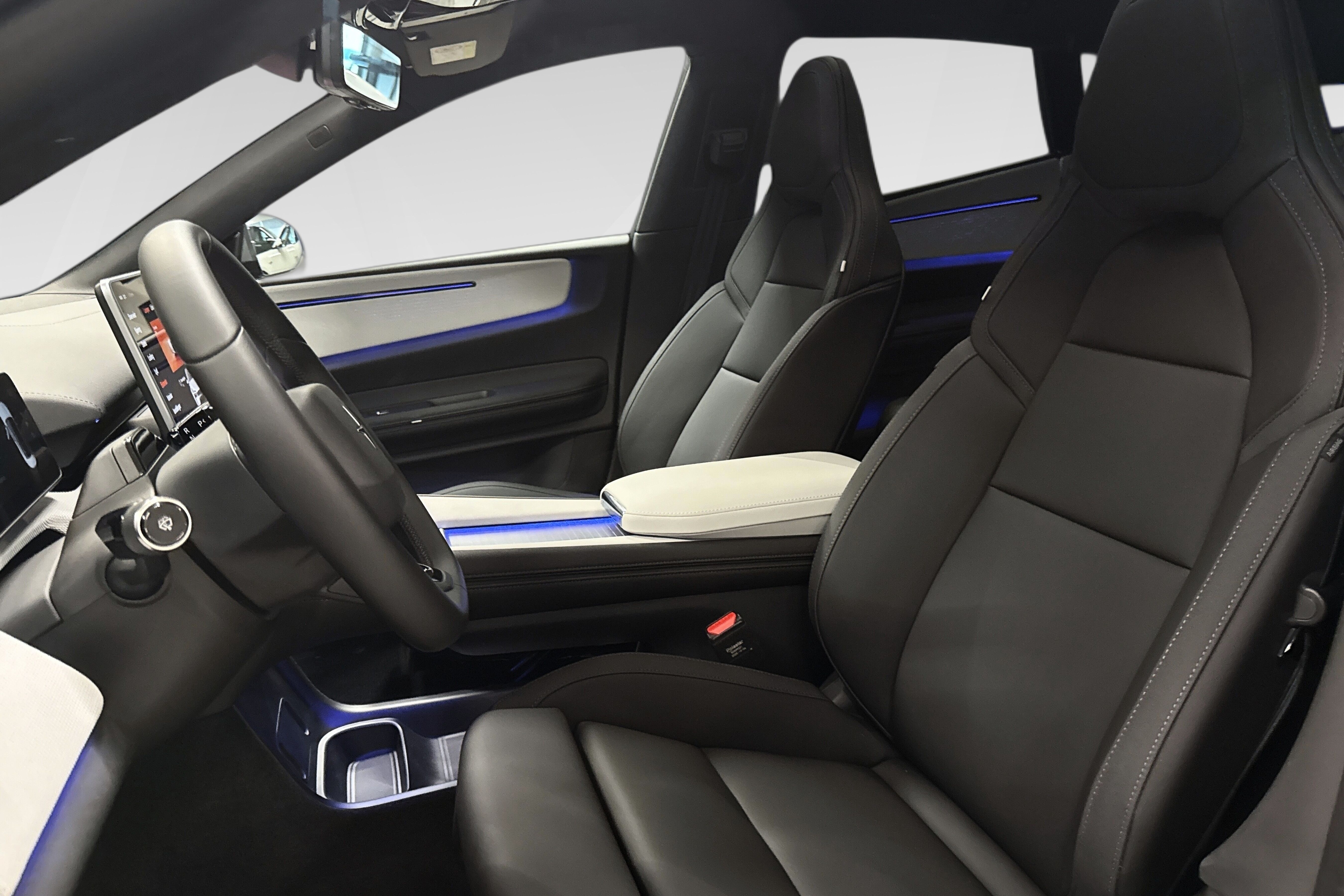 Polestar 4 Long Range Dual motor bilde 10
