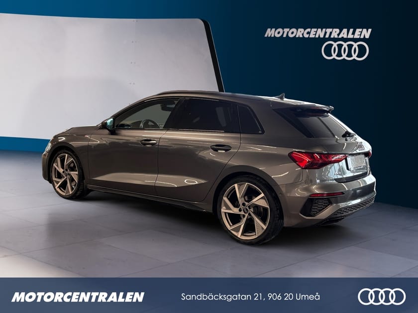 Bild 3 av Audi A3 Sportback 40 TFSI quattro 40TFSI Parkeringsvärmare/Drag/S-line