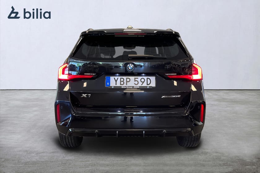 Bild 4 av BMW X1 xDrive30e |M Sport|Adaptiv LED|Aktiv fart|HUD|Värmare|