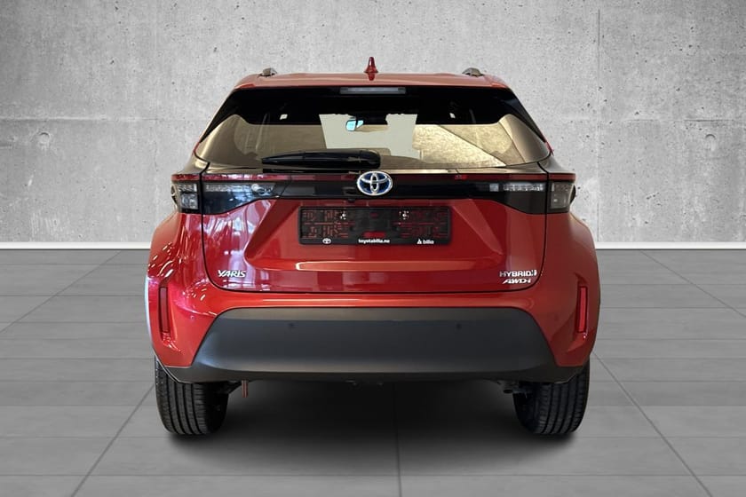 Bilde 4 av Toyota Yaris Cross Hybrid AWD-i Active 4x4/automat/alle servicer/2-års garanti/