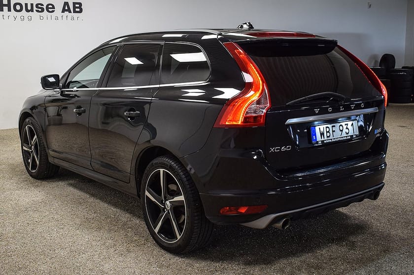 Bild 4 av Volvo XC60 D5 AWD Polestar 230HK Black R Design Pano BLIS Drag