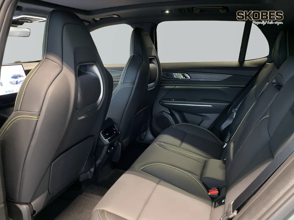 Lynk & Co 01 PHEV
