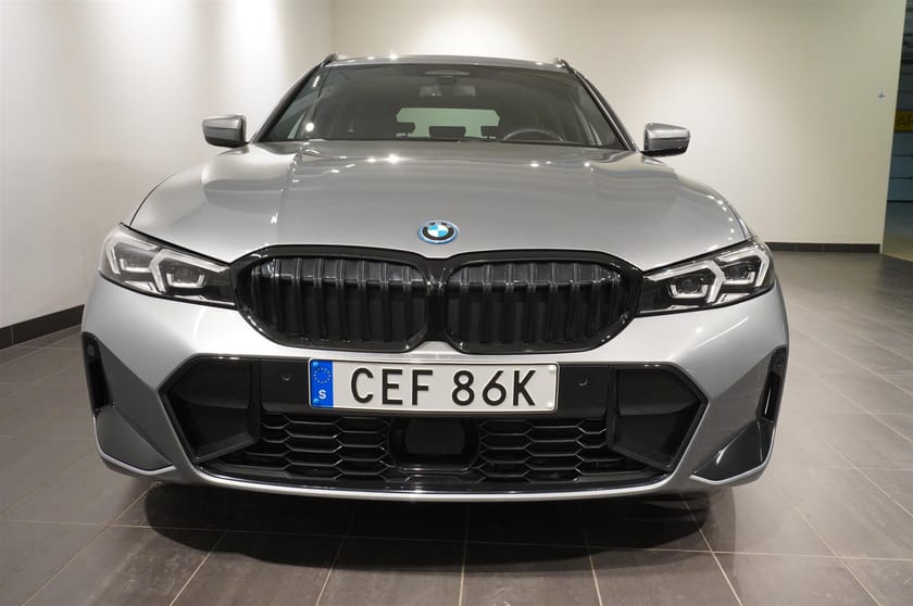 Bild 2 av BMW 330e xDrive Touring M Sport Drag Kamera DAP