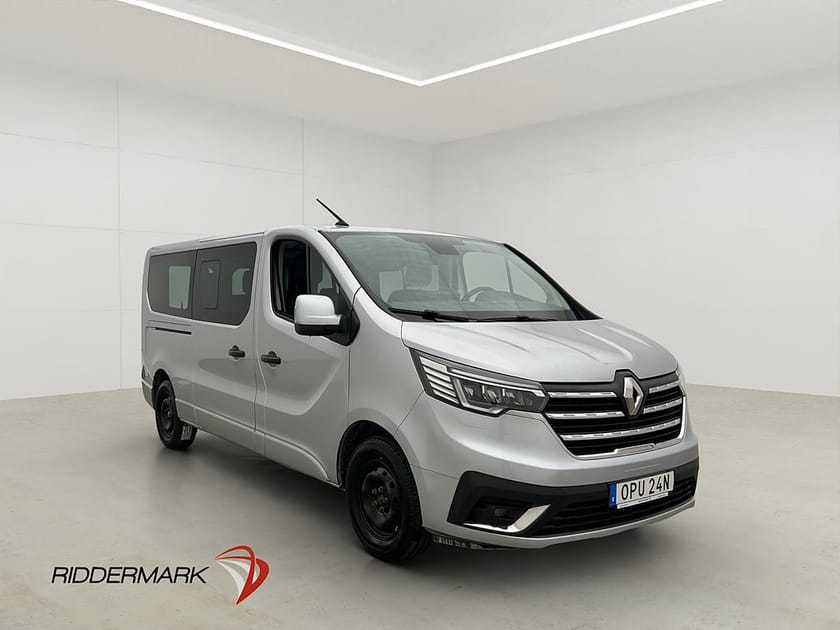 Bild 1 av Renault Trafic Grand Kombi Passenger Lång 150hk PDC 9-Sits CARPLAY Moms