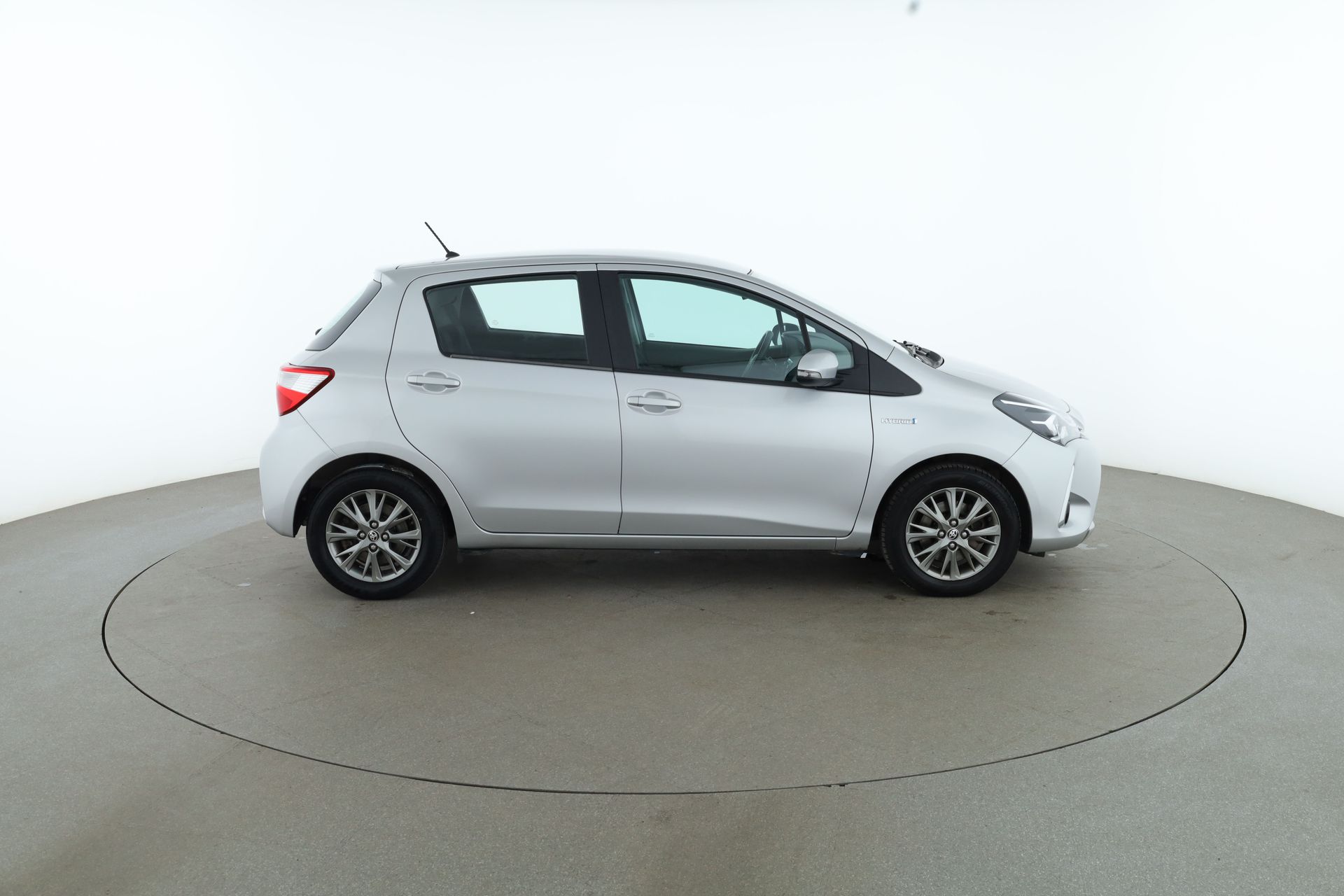 Toyota Yaris Hybrid 2019, bild 7/10