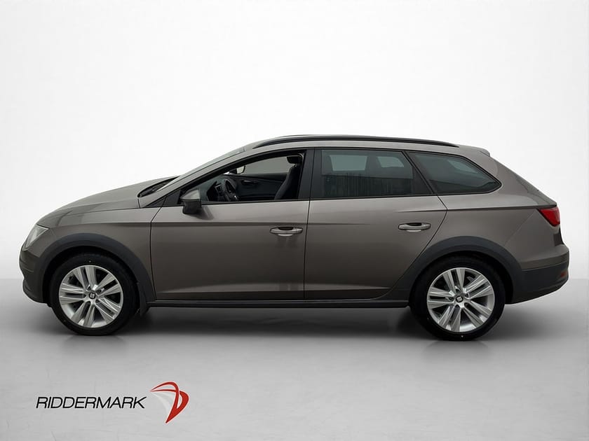 Bild 1 av SEAT Leon X-Perience 1.6 TDI 4Drive Värm Kamera Drag CarPlay
