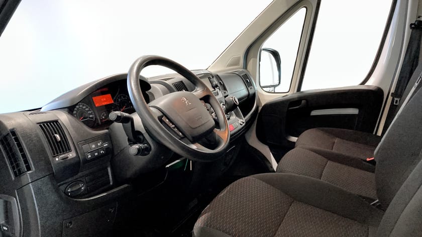 Bild 4 av Peugeot Boxer Van 335 2,2  BlueHDI