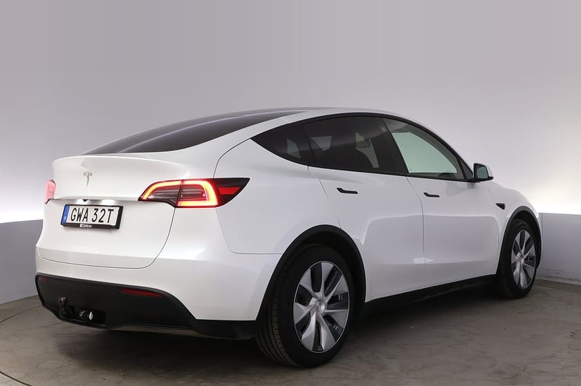Bild 5 av Tesla Model Y Standard Range RWD Autopilot Pano Drag V-hjul