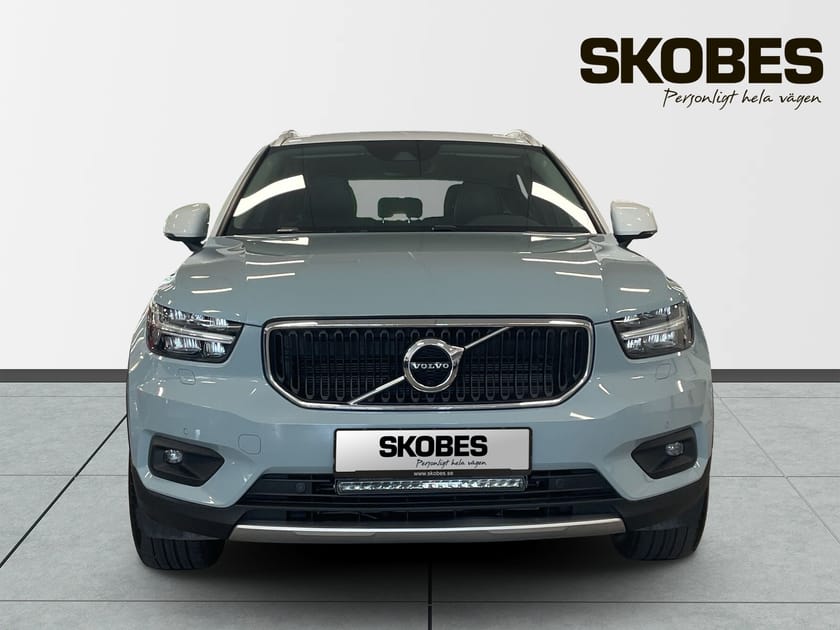 Bild 2 av Volvo XC40 T4 AWD Momentum Advanced Edition