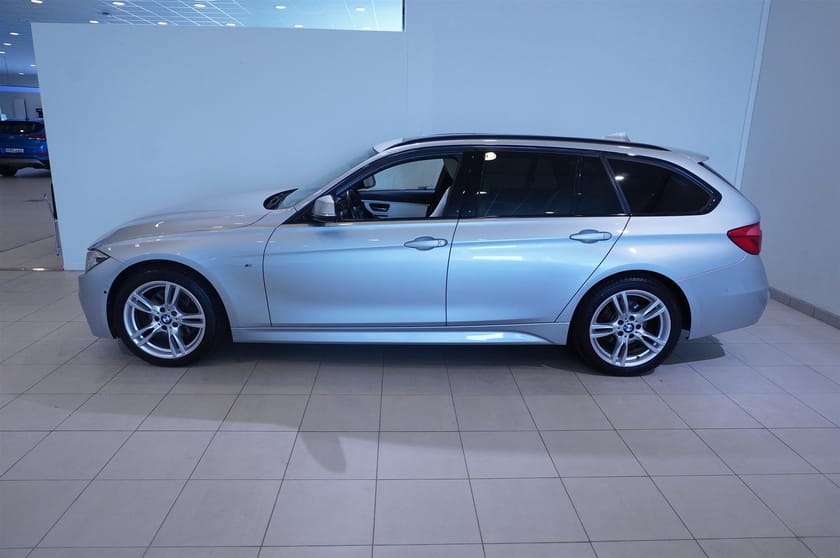 Bild 2 av BMW 330i xDrive Touring M-Sport, Individual Läder, Pano, Dragkrok, Navi