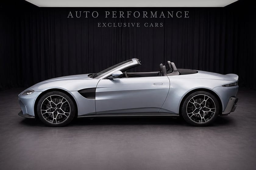 Bild 2 av Aston Martin Vantage Roadster V8 510hk Black Pack / Hemleverans /