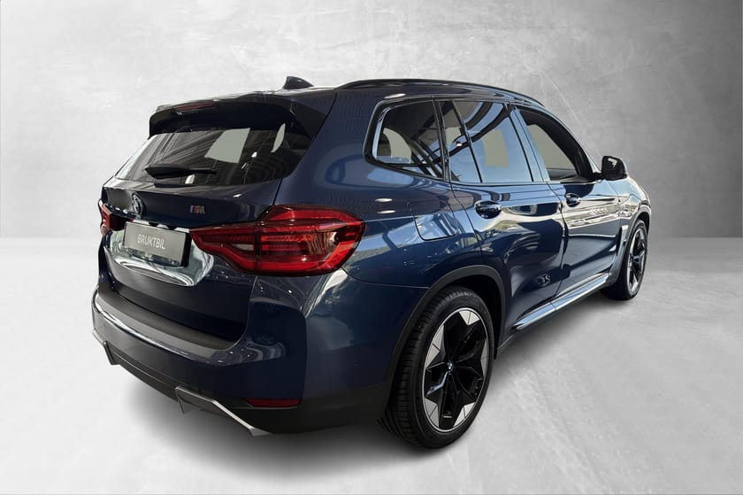 Bilde 4 av BMW iX3 Fully Charged, Panorama, Hengerfeste, Harman, Head-up