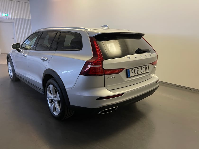 Bild 3 av Volvo V60 Cross Country D4 AWD Advanced Edt/ Lädersport Stolar/ Navigation/ 10.000kr tillbehör /