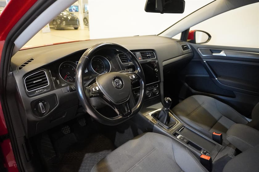 Bild 2 av Volkswagen Golf Sportscombi 1,0 TSI Opf Manuell 116hk