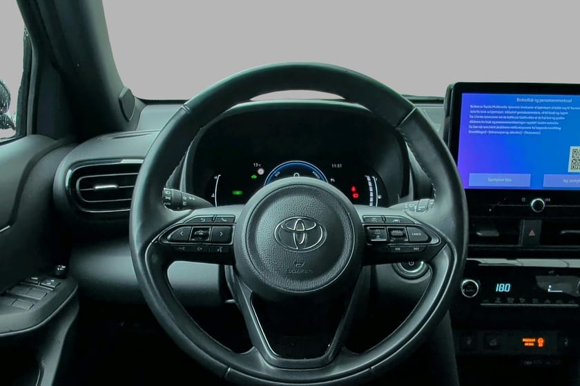 Bilde 5 av Toyota Yaris Cross Hybrid 115 AWD-i Active - LED - Adaptiv cruise - Ryggekam.
