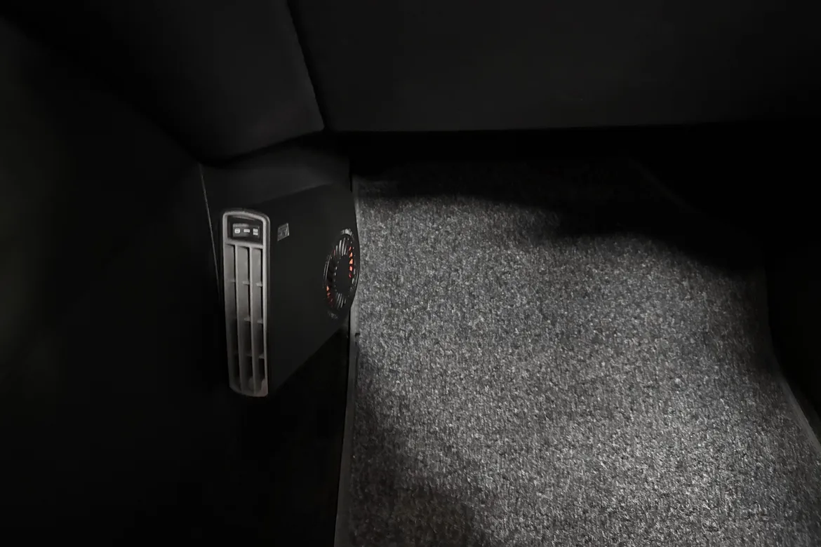 picture of a car