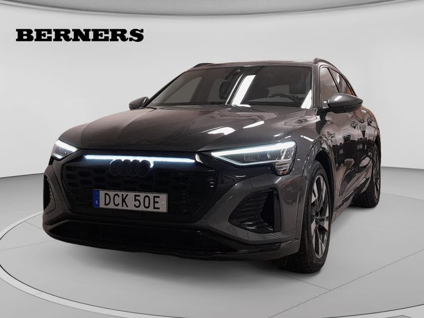 Bild 1 av Audi Q8 50 e-tron quattro / Drag / 20 tum / Svart optik /