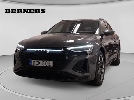 Audi Q8 50 e-tron quattro / Drag / 20 tum / Svart optik /