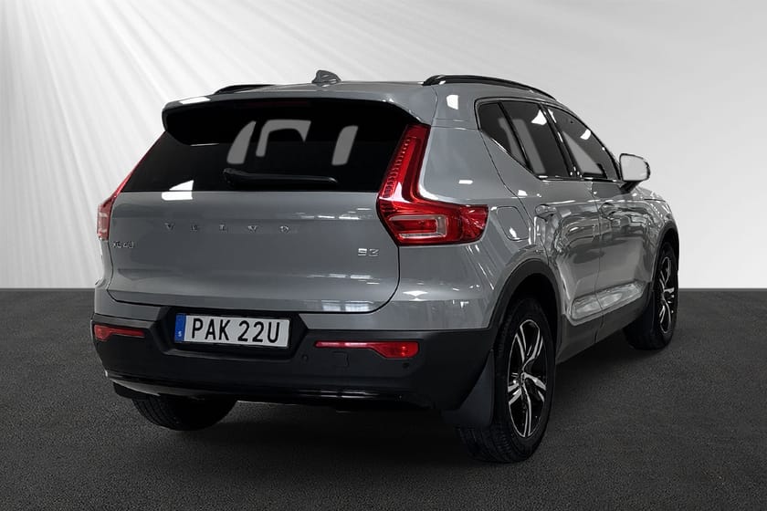 Bild 3 av Volvo XC40 B3 FWD Bensin Plus Dark