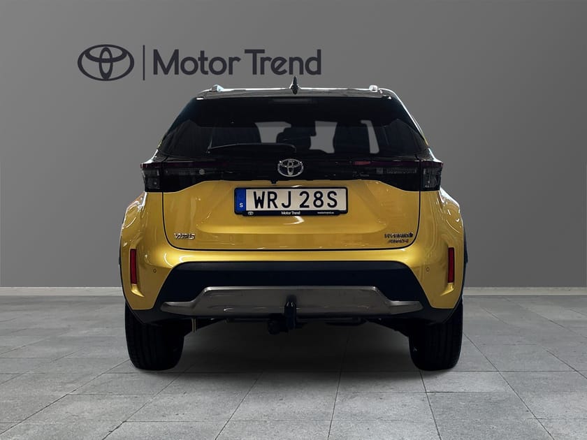 Bild 4 av Toyota Yaris Cross Hybrid AWD-i 1,5 ADVENTURE BITONE DRAG VHJUL