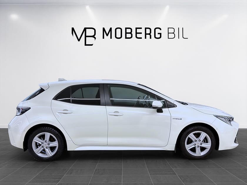 Bild 3 av Toyota Corolla Hybrid e-CVT 122hk Style Keyless B-Kamera