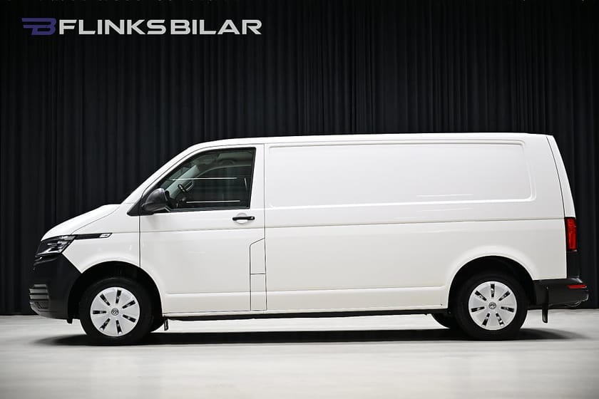 Bild 1 av Volkswagen Transporter DSG 150HK L2 Servicebil|V-Inredd|LED|Uppvärmt-skåp|Moms