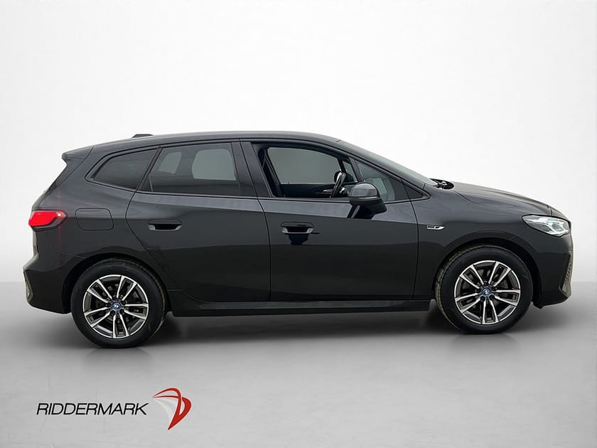 Bild 3 av BMW 225e xDrive Active Tourer 245hk M Sport H/K Kamera Drag