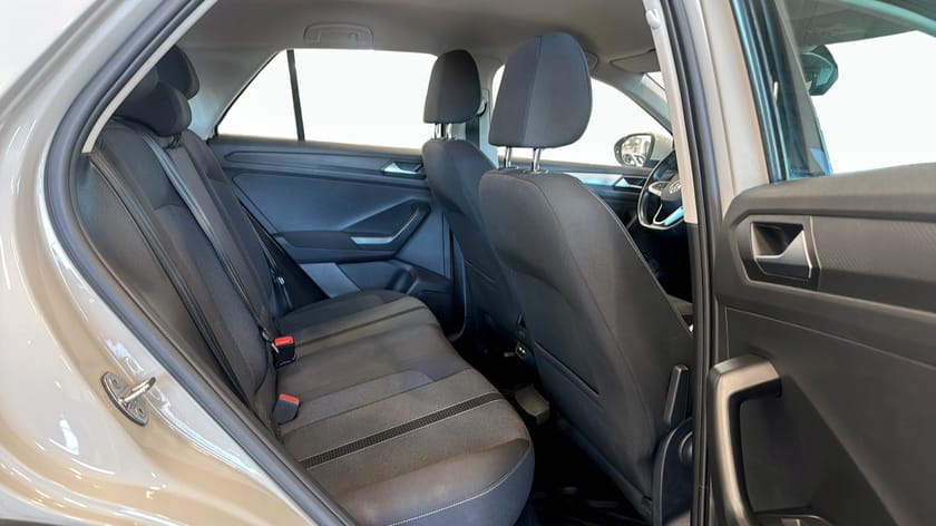 Bild 5 av Volkswagen T-Roc 1.0 TSI OPF (110hk) DRAG / APPLE CARPLAY