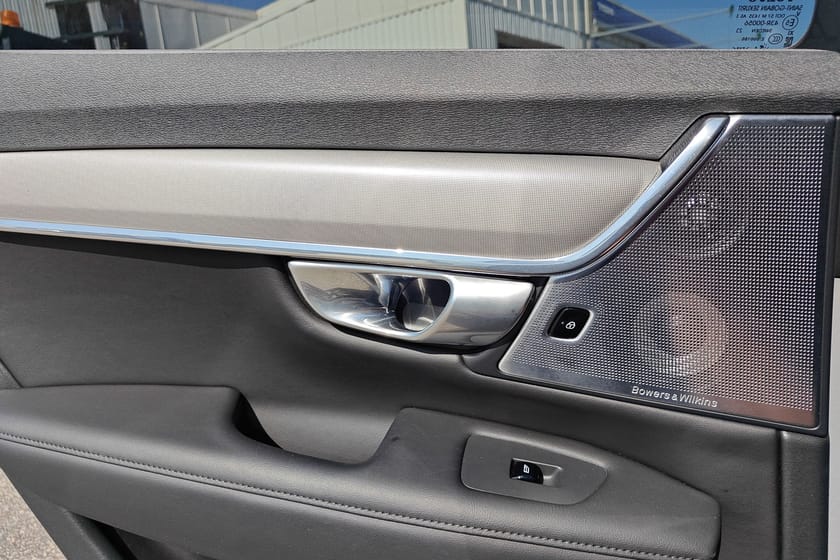 Bild 4 av Volvo V90 Recharge T8 Plus Dark