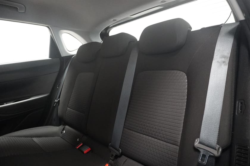 Bild 5 av Hyundai i20 Essential 1.0 T-GDi DCT Cockpit Lane Assist Backkamera