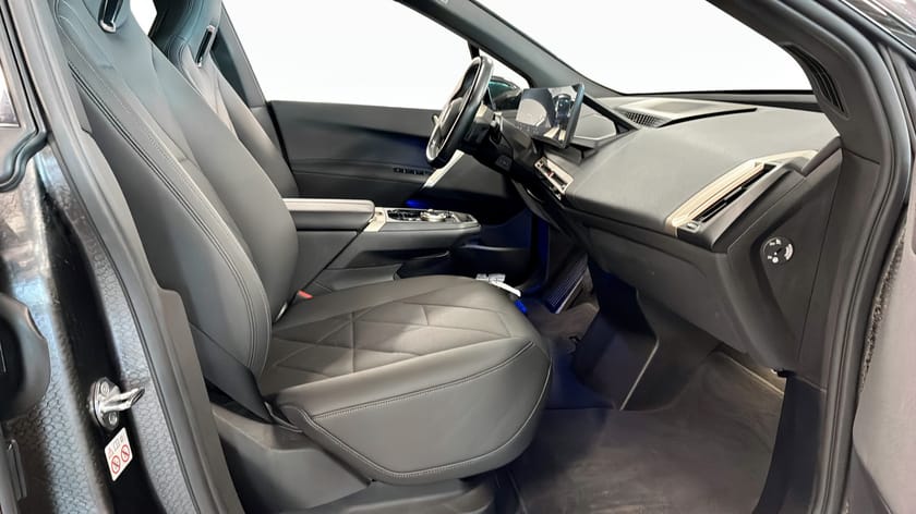 Bild 3 av BMW iX xDrive50 Sportpaket 360 Kamera H/K Head Up Drag