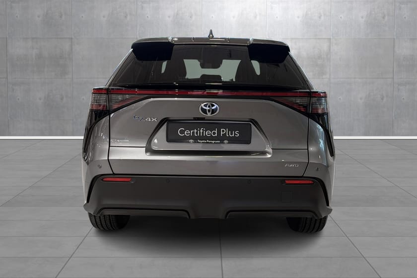 Bilde 4 av Toyota bZ4X AWD Active Tech KUN 12000 Km