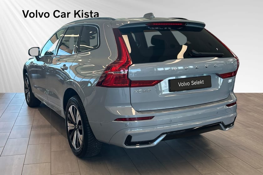 Bild 4 av Volvo XC60 Recharge T6 II Plus Dark Edition Drag 360Kam Pano